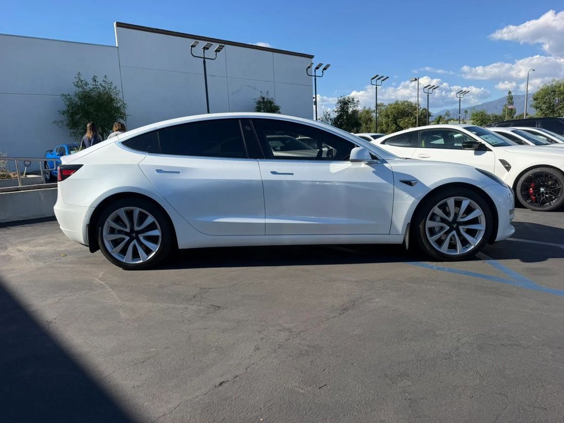 Sedan in Ontario, CA, United States 5 - 19180056