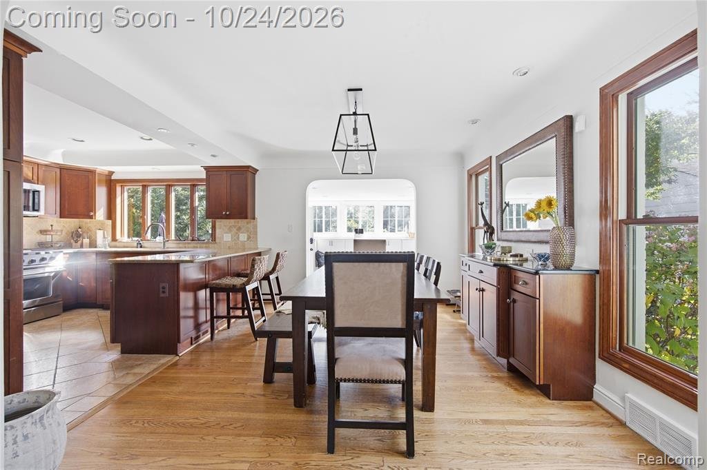 House in Beverly Hills, Michigan, United States 4 - 19174973