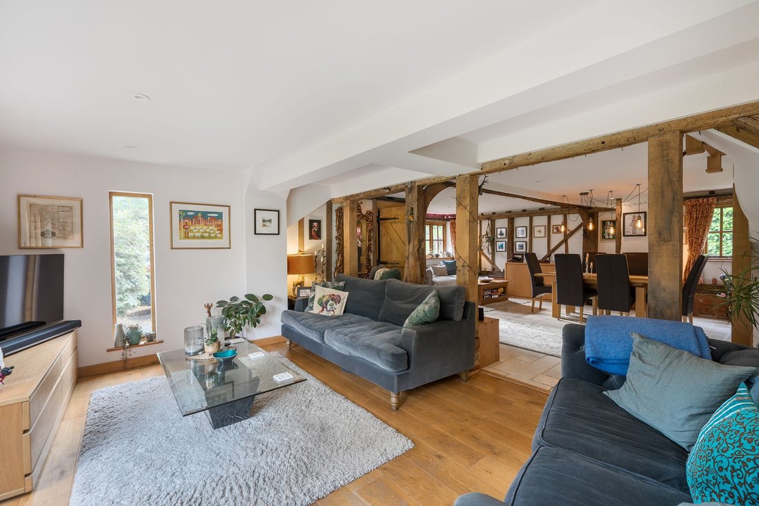 House in Hever, England 2 - 19175009