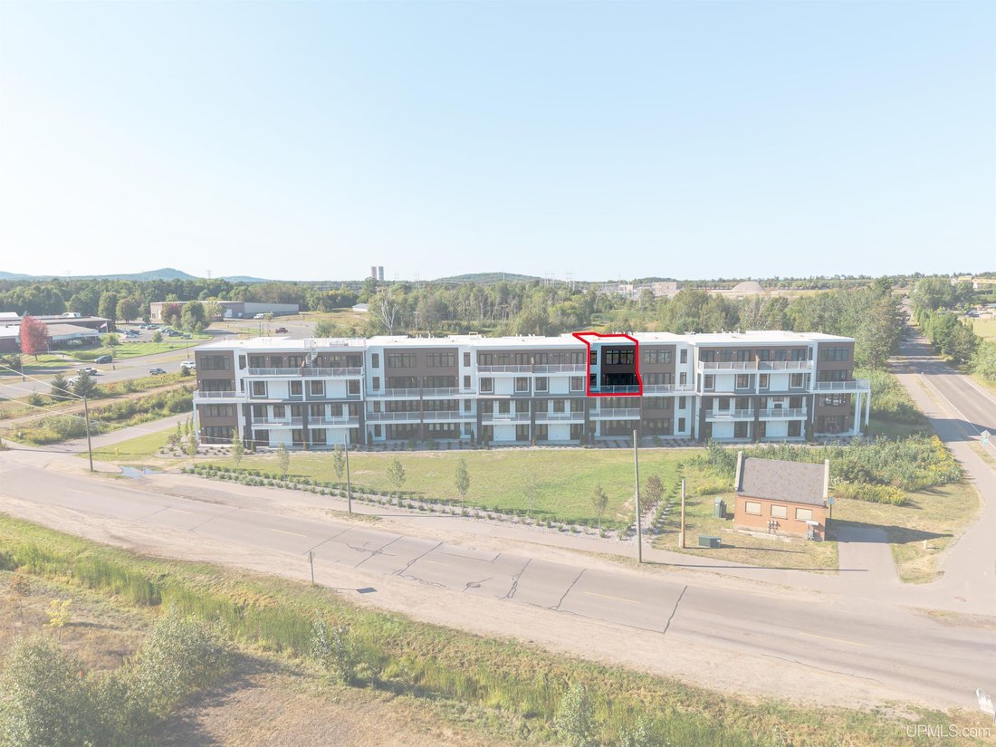 Condo in Marquette, Michigan, United States 1 - 18309926