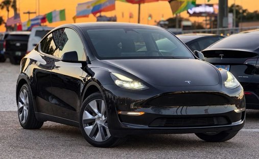 2025 Tesla Model Y Long Range Sport Utility 4D in Orlando, FL, United States 1
