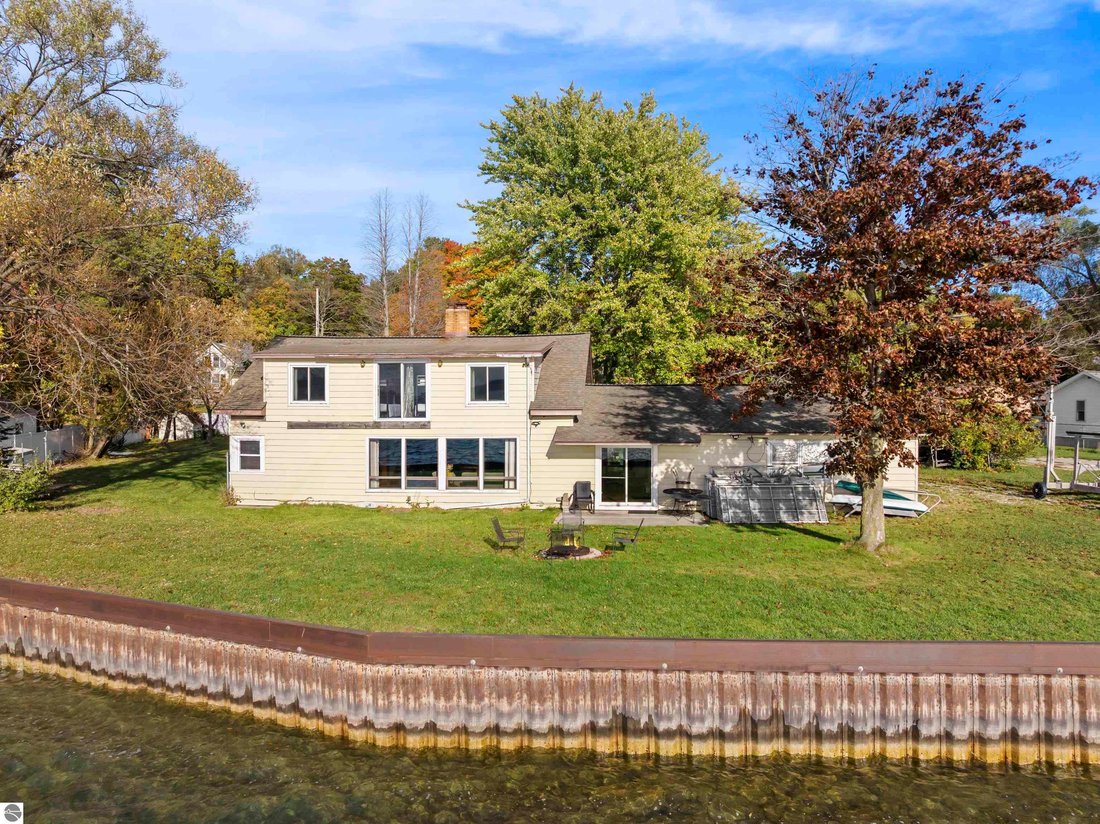 House in Onekama, Michigan, United States 1 - 19179273