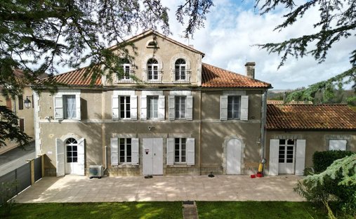 Villa in Castelnau d'Auzan Labarrère, Okzitanien, Frankreich 1