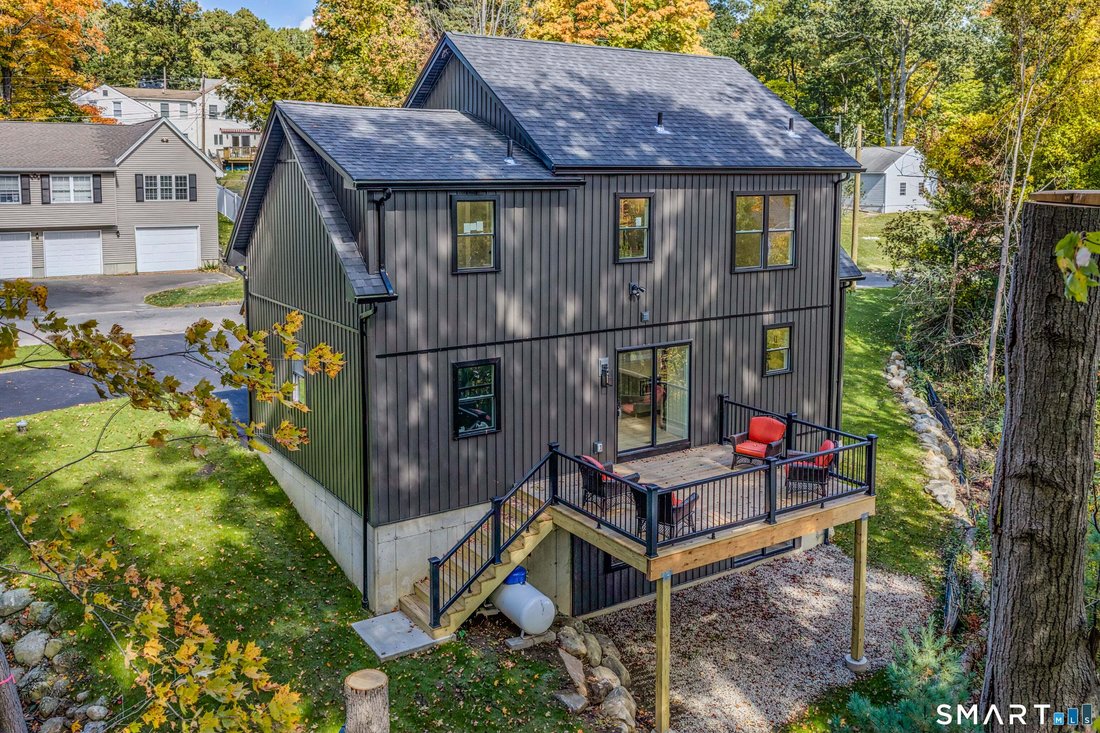 House in Ellington, Connecticut, United States 5 - 19181042