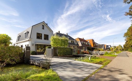 Villa in Uithoorn, North Holland, Netherlands 1