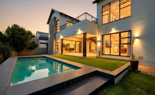 Haus in Die Villen Wasserfall 1, Gauteng, Südafrika 1