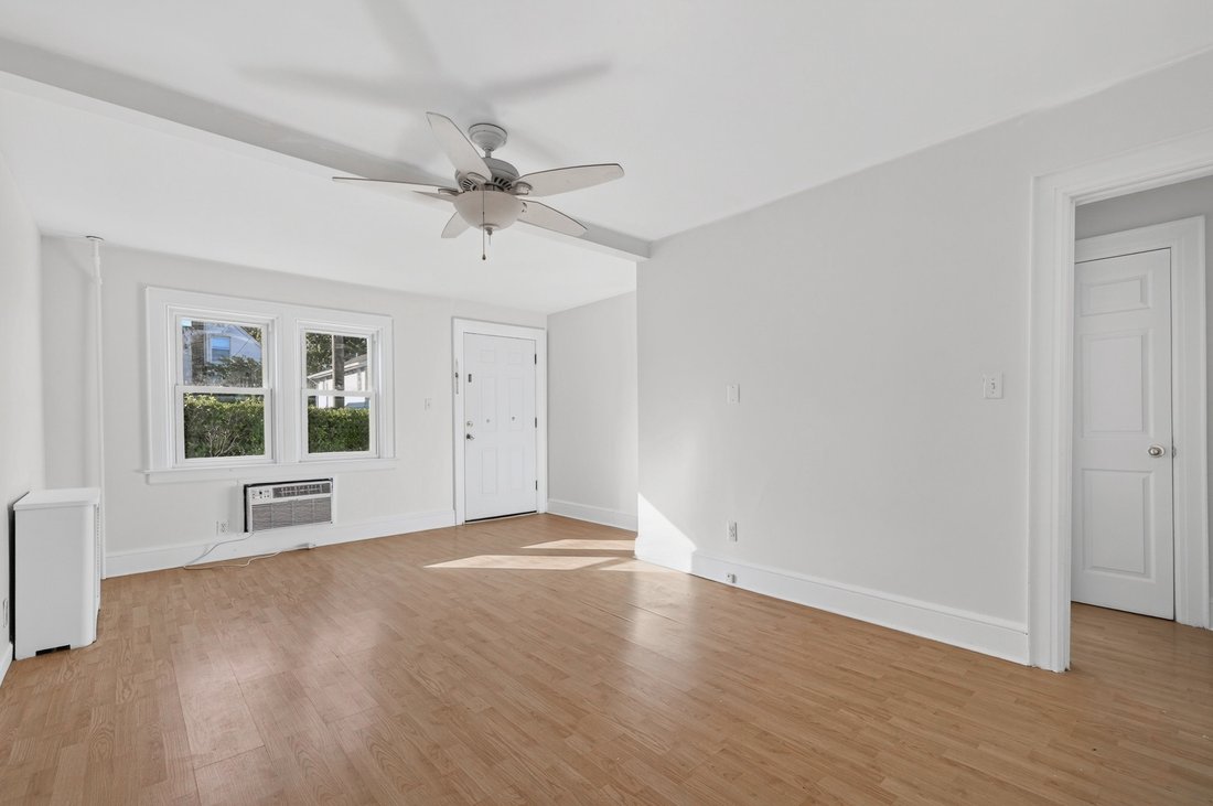 Appartement à Roslyn Heights, État de New York, États-Unis 4 - 18034095