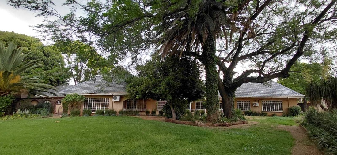 Landhaus in Lakefield, Gauteng, Südafrika 1 - 19174043