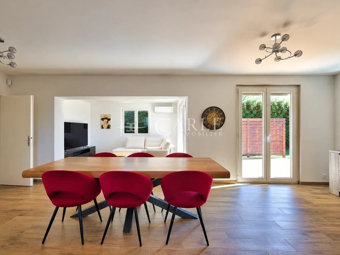 Villa in Genas, Auvergne-Rhone-Alpen, Frankreich 3 - 19169905
