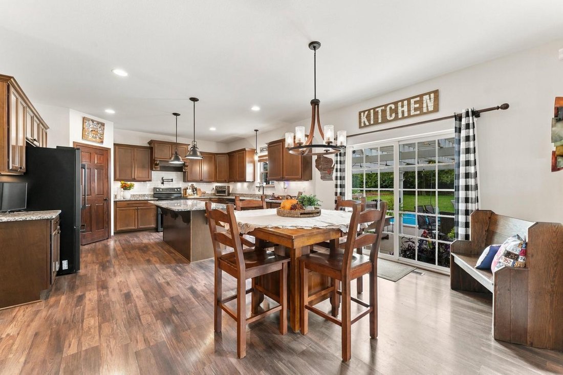 House in Waukesha, Wisconsin, United States 5 - 19176866