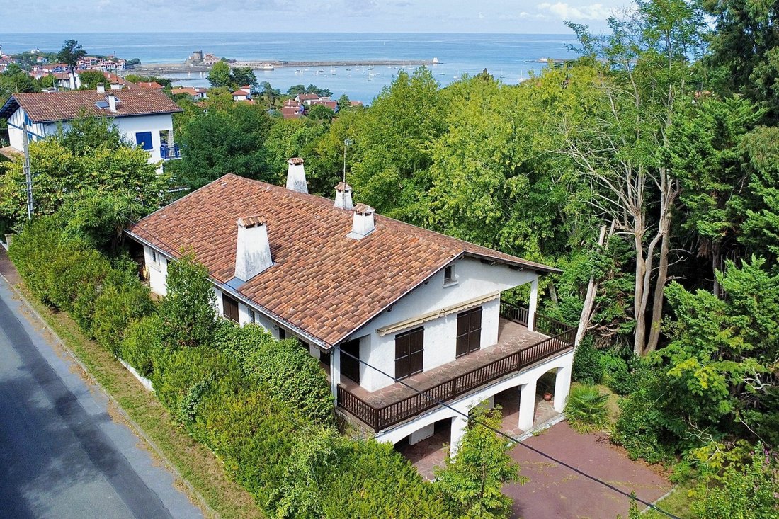 Villa in Chantaco, Saint-Jean-de-Luz, France 4 - 19174383
