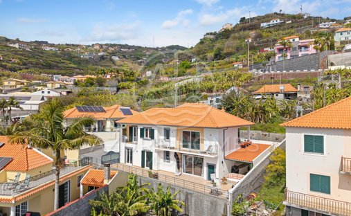 House in Ribeira Brava, Madeira, Portugal 1