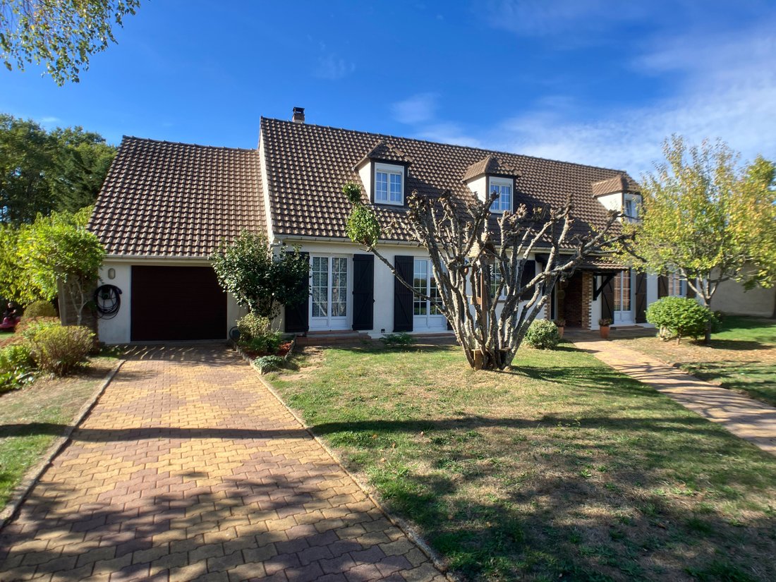 Maison à Bullion, Île-de-France, France 1 - 19180554