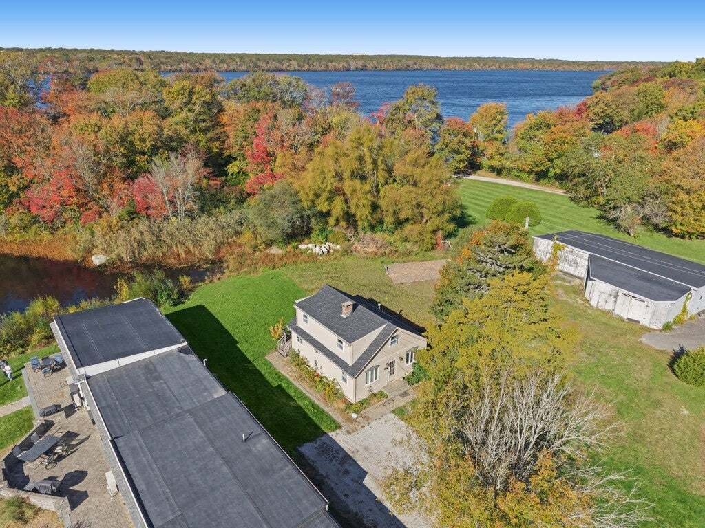 House in Tiverton, Rhode Island, United States 2 - 19172199
