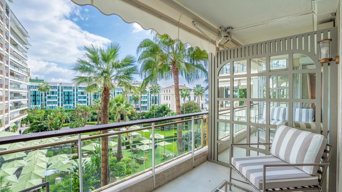Apartment in La Californie, Cannes, France 1 - 19177260