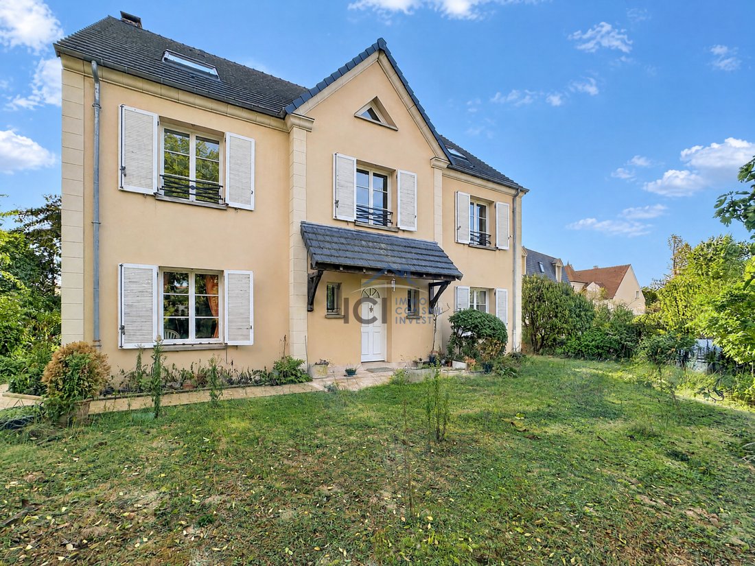 House in Chatou, Ile-de-France, France 1 - 19178330