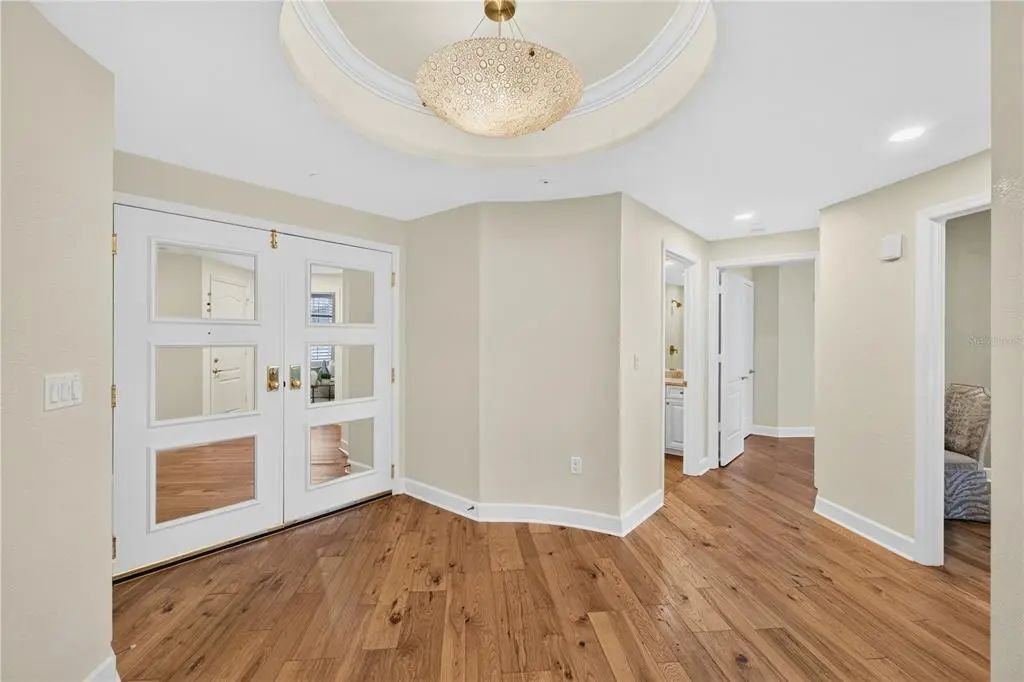 Condo in St. Petersburg, Florida, United States 5 - 19174277