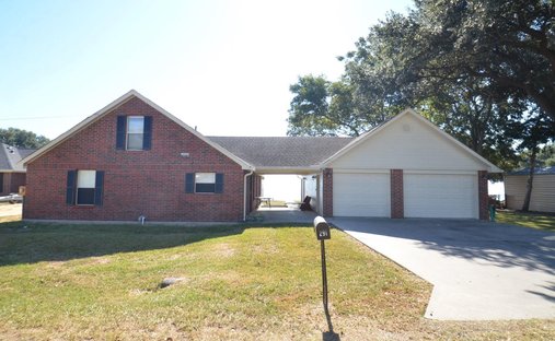 House in Point Blank, Texas, United States 1