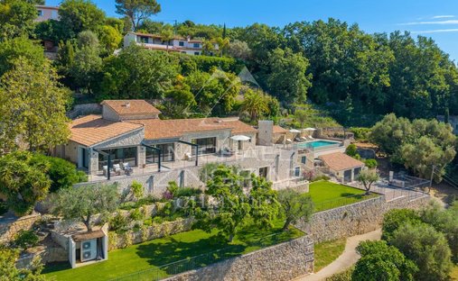 Villa in Châteauneuf-Grasse, Provence-Alpes-Côte d'Azur, Frankreich 1