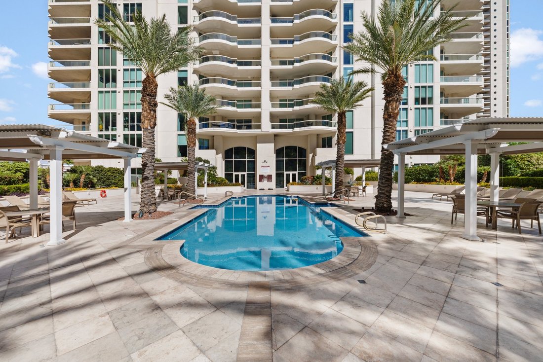 Condo in Las Vegas, Nevada, United States 1 - 19176196