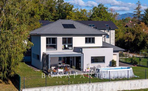House in Prévessin-Moëns, Auvergne-Rhône-Alpes, France 1