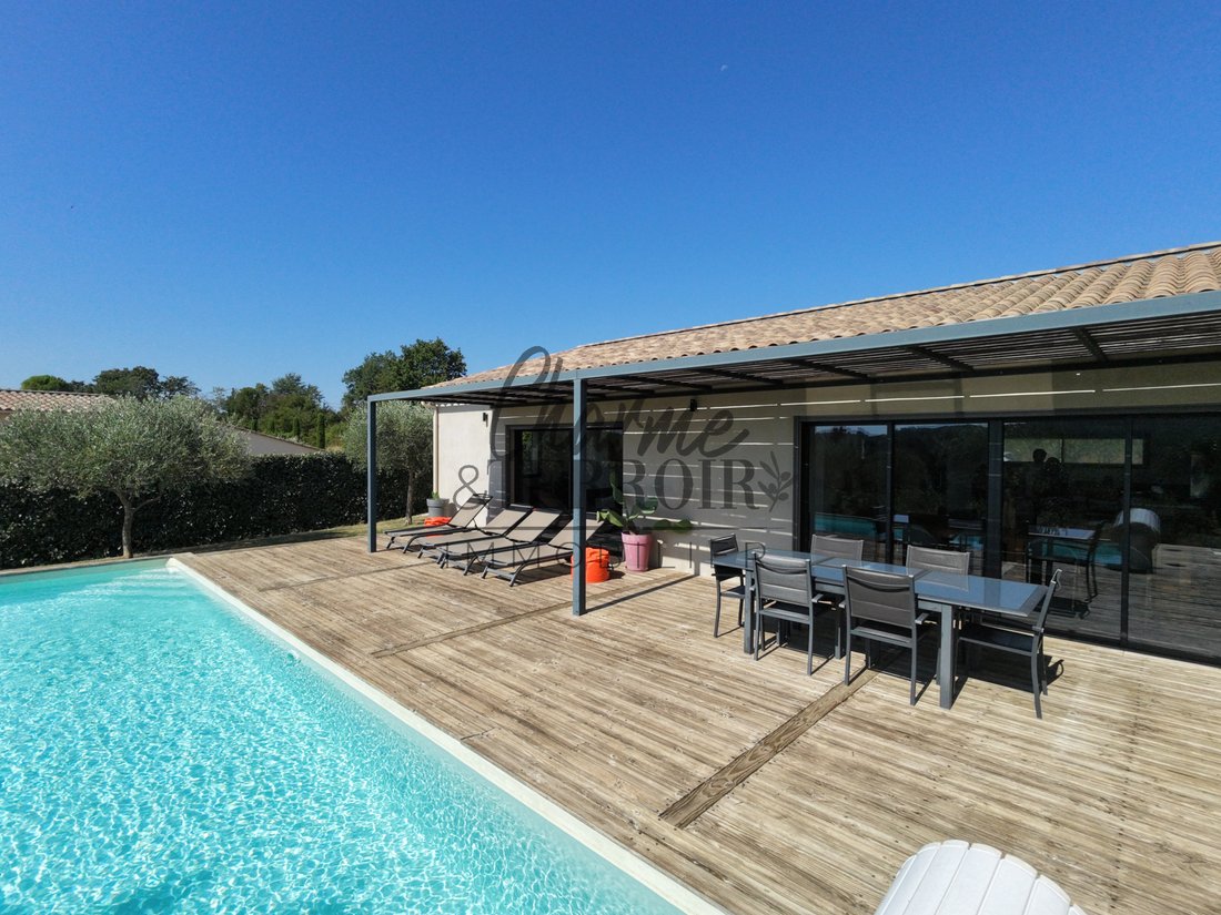 Villa in Uzès, Occitania, France 4 - 19170115