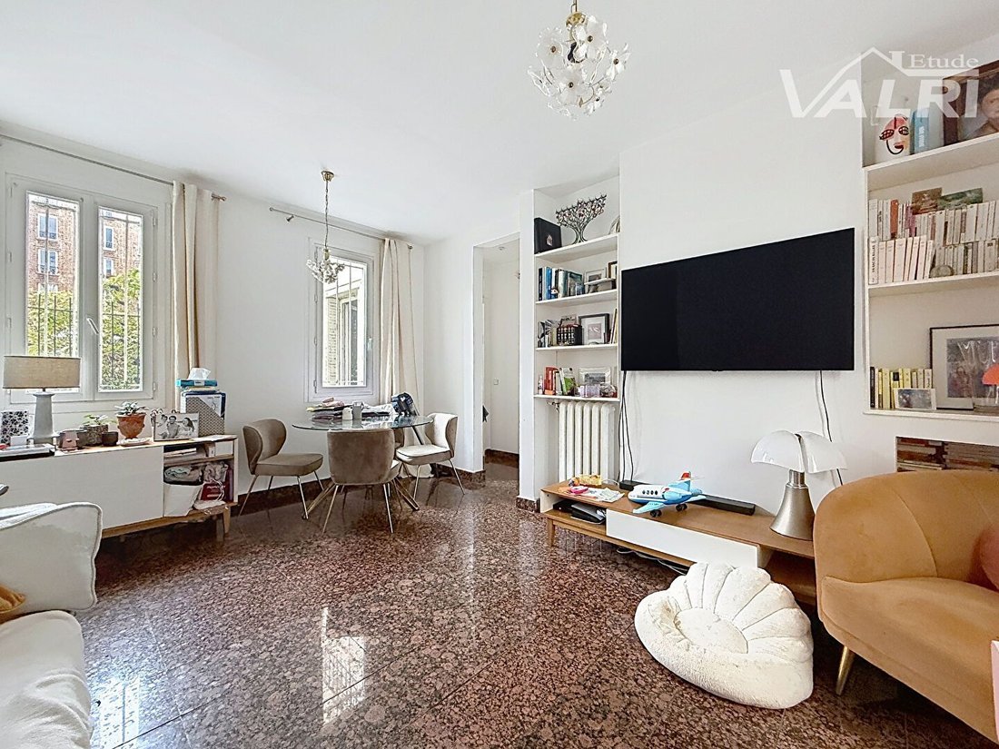Apartment in Gambetta, Paris 20e Arrondissement, Paris 2 - 19178373