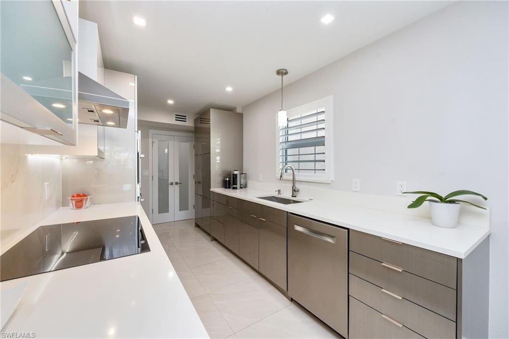 Condo in Naples, Florida, United States 3 - 19175632