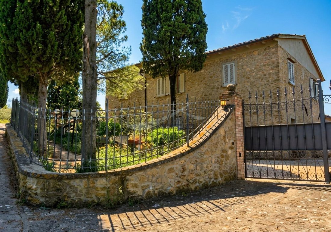Maisons de campagne à Volterra, Toscane, Italie 2 - 19172993