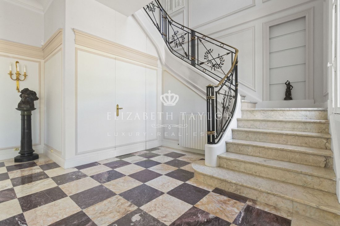 Townhouse in Forêt, Saint-Germain-en-Laye, France 5 - 19170073