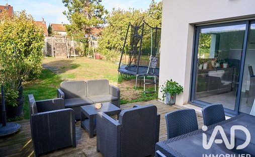 Maison à Champfleury, Grand Est, France 1