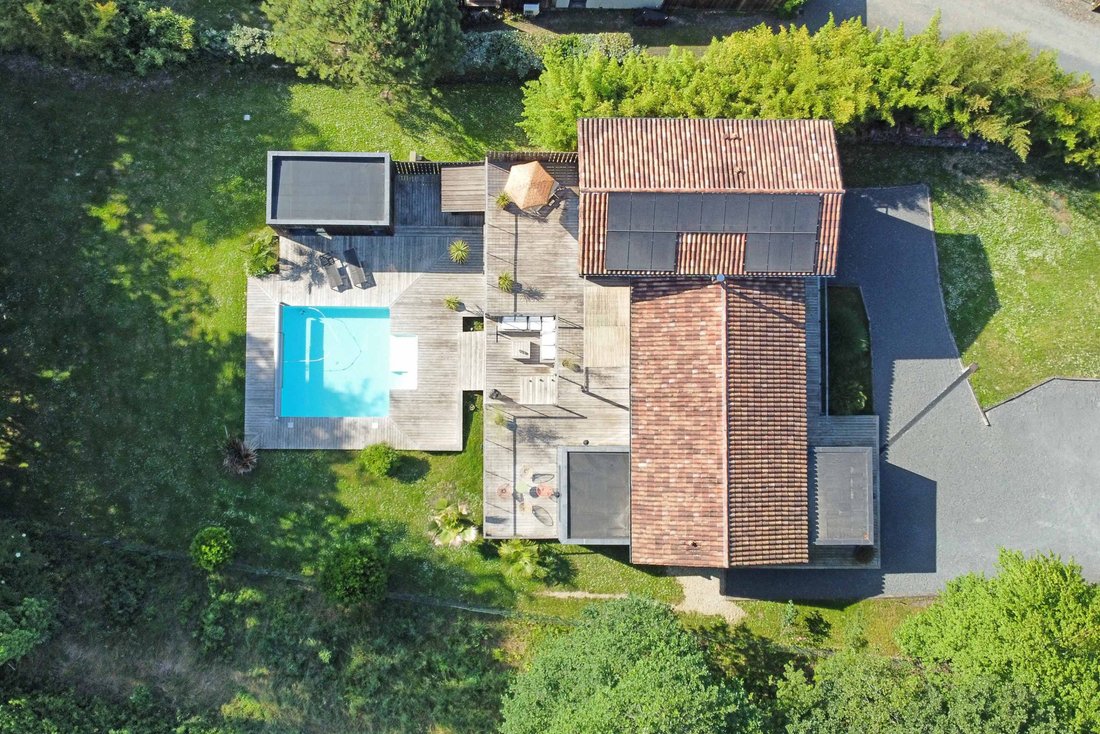 Maison à Latresne, Nouvelle-Aquitaine, France 2 - 19170169