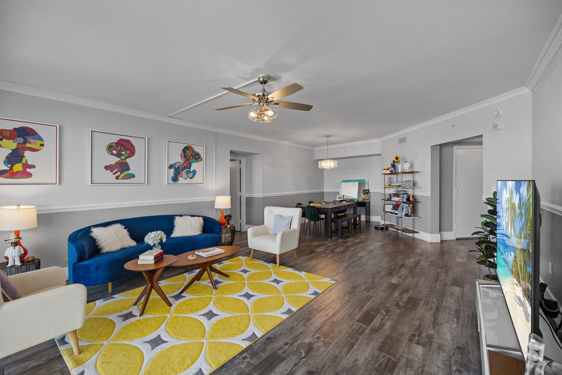 Condo in Las Vegas, Nevada, United States 3 - 19176196