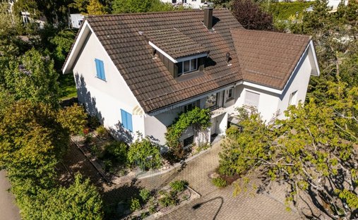 Haus in Maur, Kanton Zürich, Schweiz 1