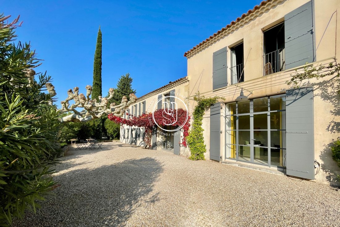 Villa in Saint-Rémy-de-Provence, Provence-Alpes-Côte d'Azur, France 3 - 19179951