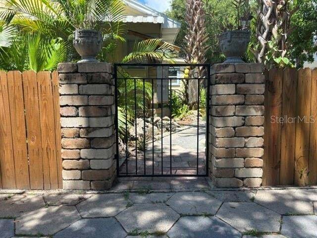 St. Petersburg, Florida, United States 4 - 19172113