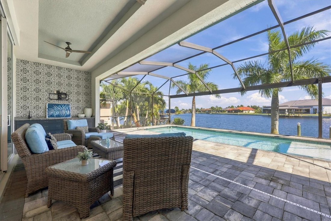 Casa en Port Charlotte, Florida, Estados Unidos 4 - 19178143