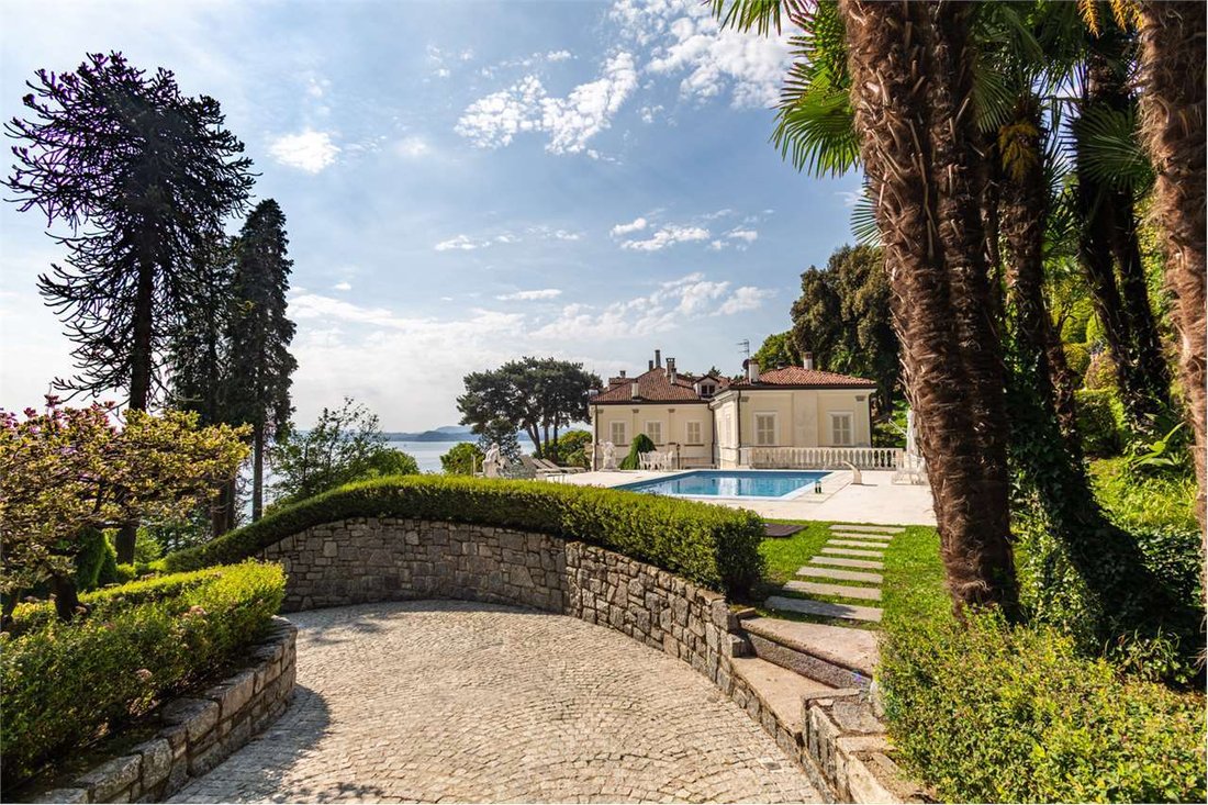 Villa in Stresa, Piedmont, Italy 2 - 19172200