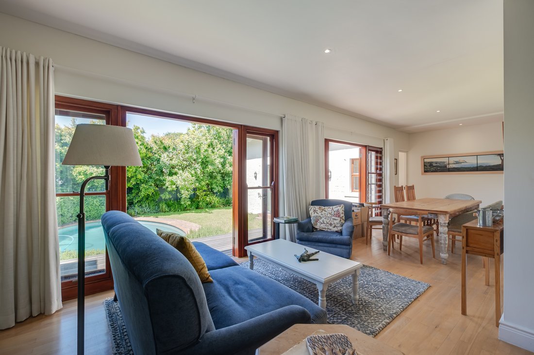 House in Newlands, Southern Suburbs, Cape Town 3 - 19174016