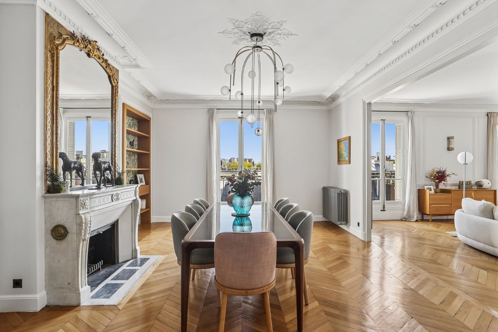 Apartment in Hoche-Friedland, Paris 8e Arrondissement, Paris 4 - 19170368
