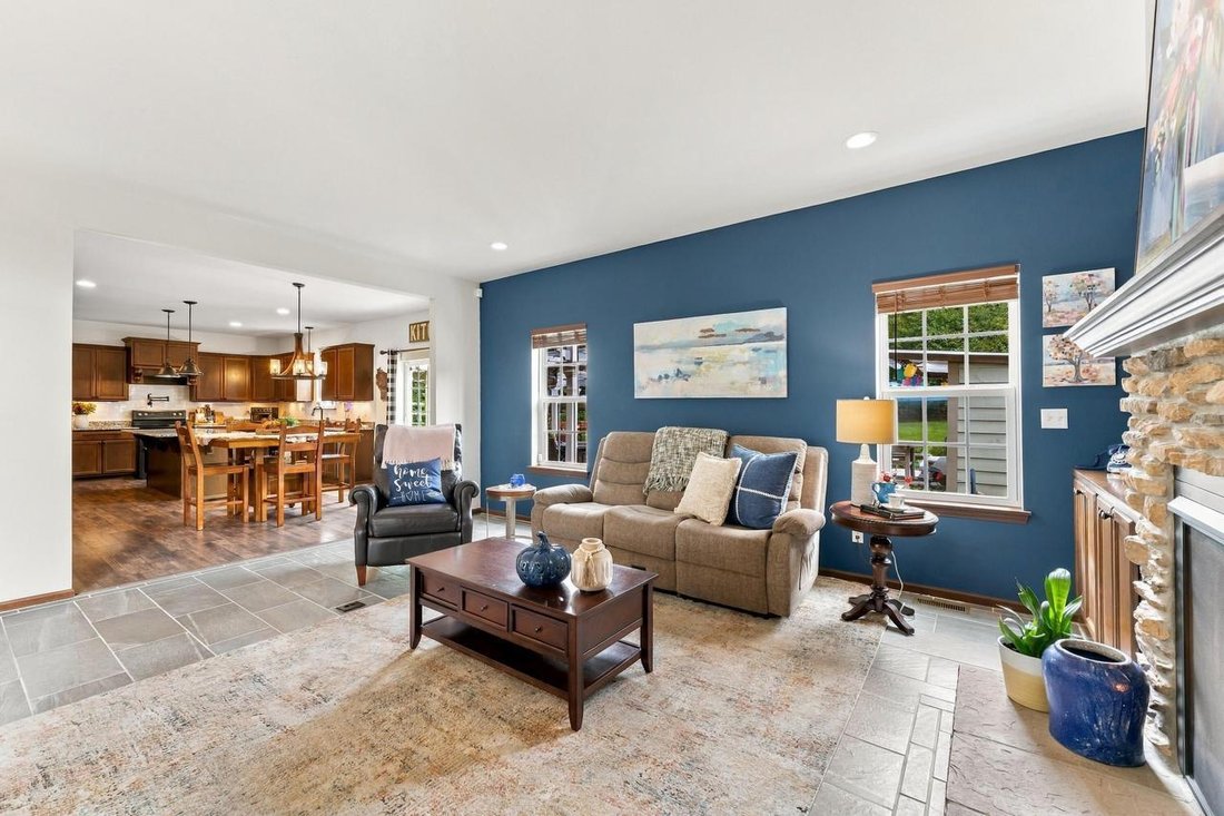 House in Waukesha, Wisconsin, United States 4 - 19176866