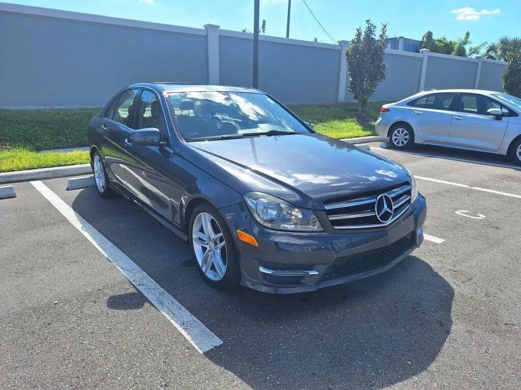Sedan in Tampa, FL, United States 4 - 19178803
