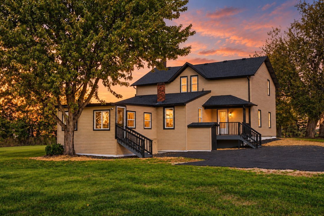 House in Oswego, Illinois, United States 2 - 19178075
