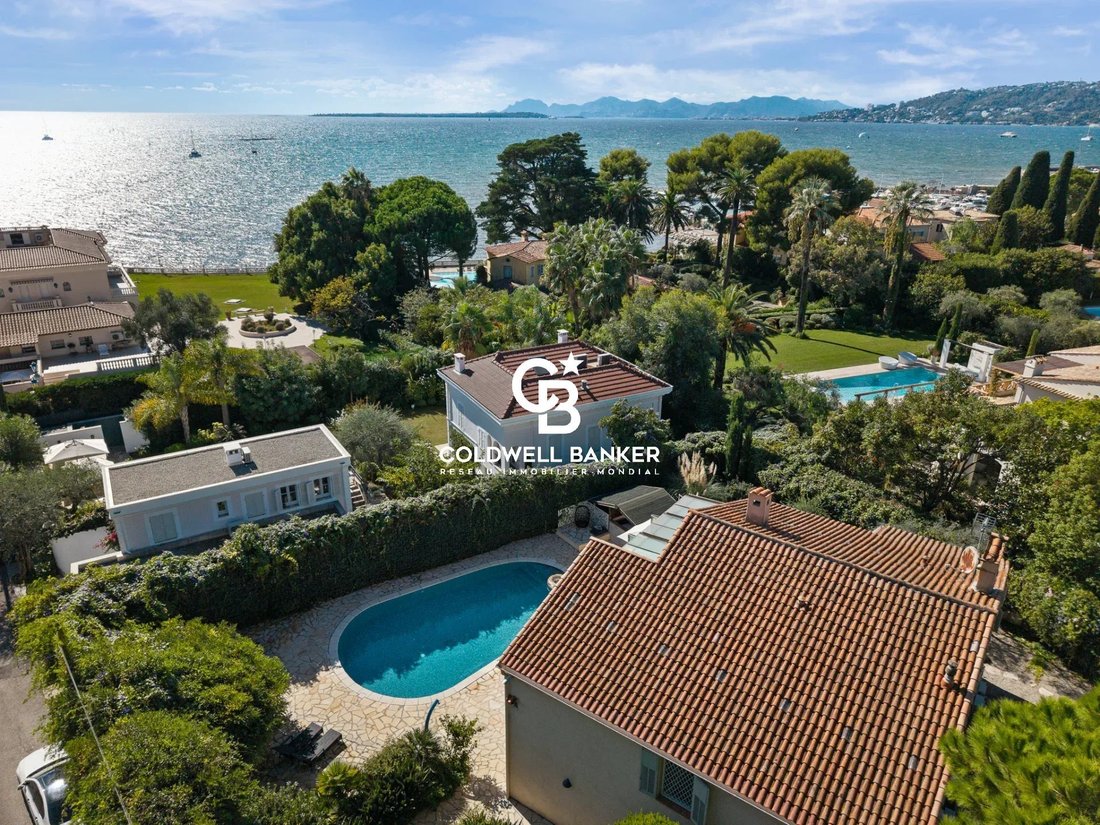 Villa à Antibes, Provence-Alpes-Côte d'Azur, France 1 - 19173432