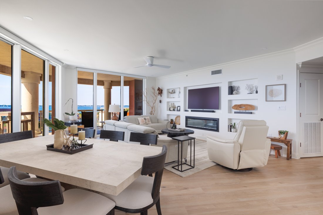 Condo in Gulf Breeze, Florida, United States 5 - 19171142