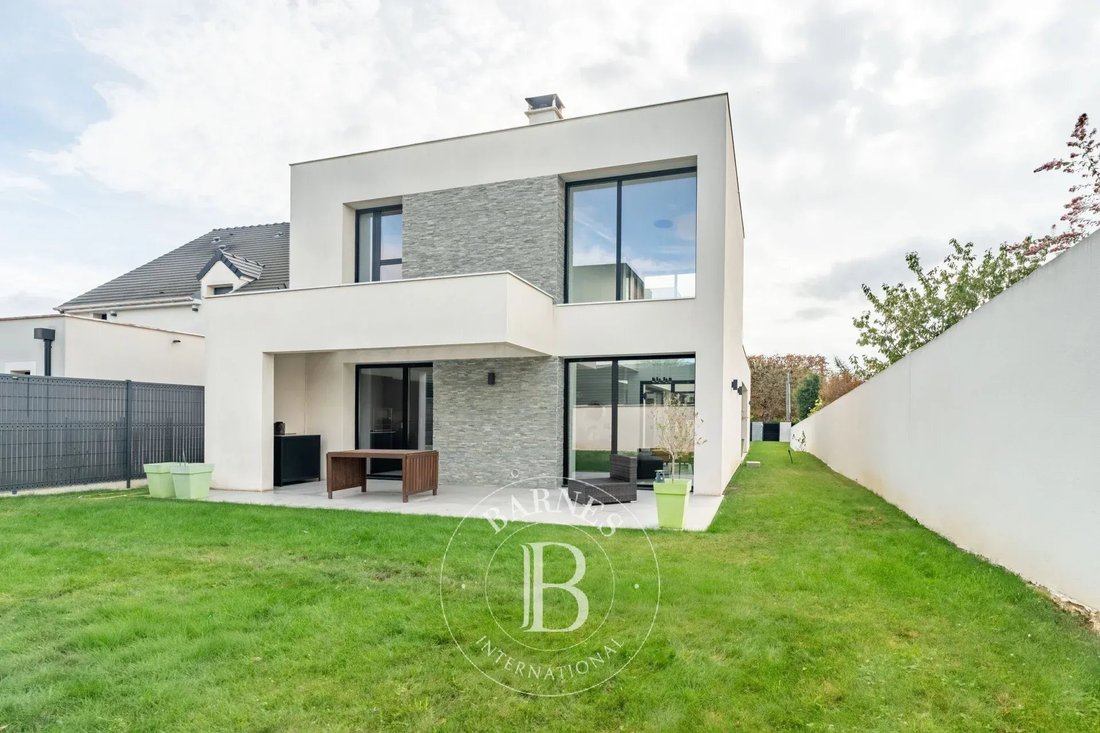 House in Montesson, Ile-de-France, France 1 - 19175342