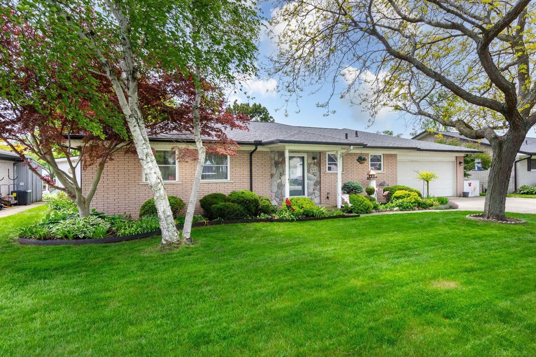 Casa a Clay Township, Michigan, Stati Uniti 2 - 19172435