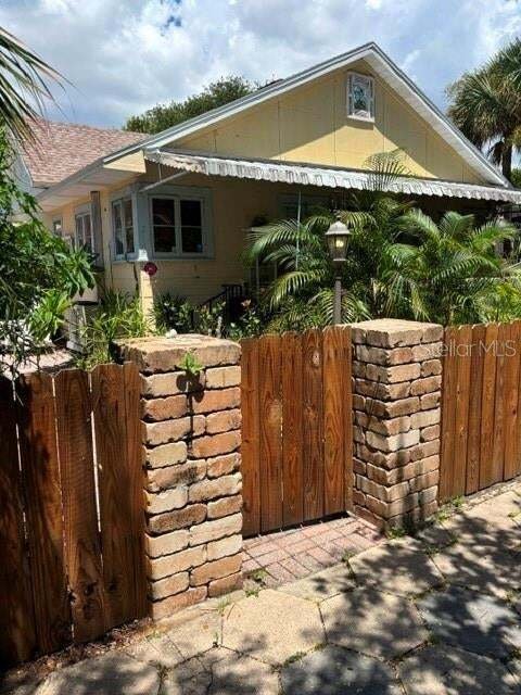 St. Petersburg, Florida, United States 3 - 19172113