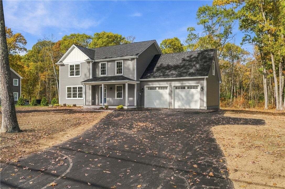 House in Burrillville, Rhode Island, United States 4 - 19172209