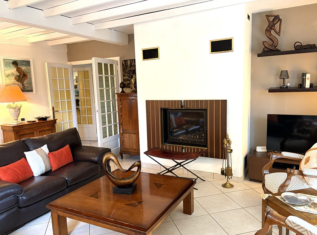 Villa in Saint-Genest-Lerpt, Auvergne-Rhone-Alpen, Frankreich 5 - 19170847